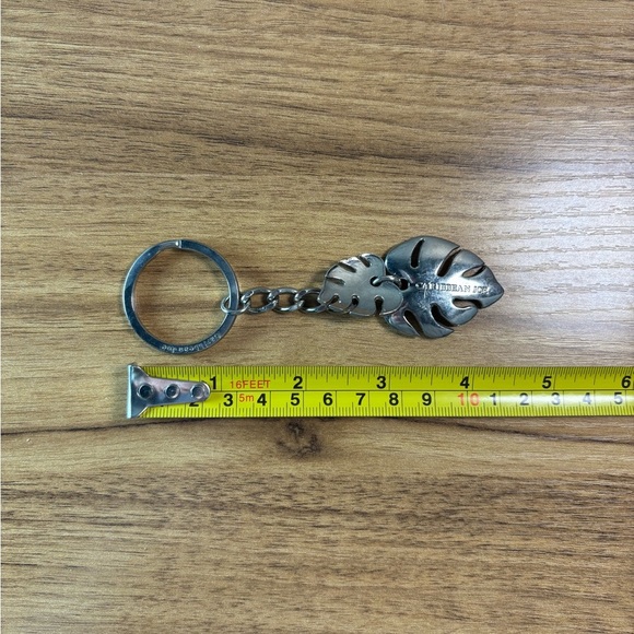 Caribbean Joe Tropical Hawaiian Monstera Palm Leaf Shaped Metal Keychain Keyring - Picture 7 of 7